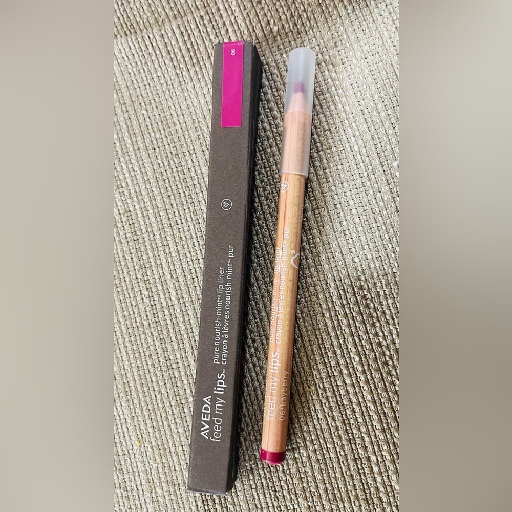 Aveda Feed My Lips Pure Nourish-Mint Lip Liner in 06 Bayberry 0.04 oz New In Box